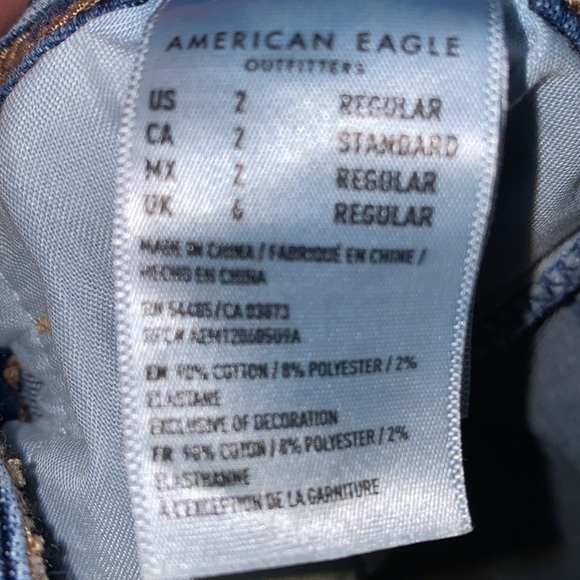 American Eagle Outfitters Super Hi-Rise Destroyed Jegging in Vintage Blue size 2 - Picture 13 of 15